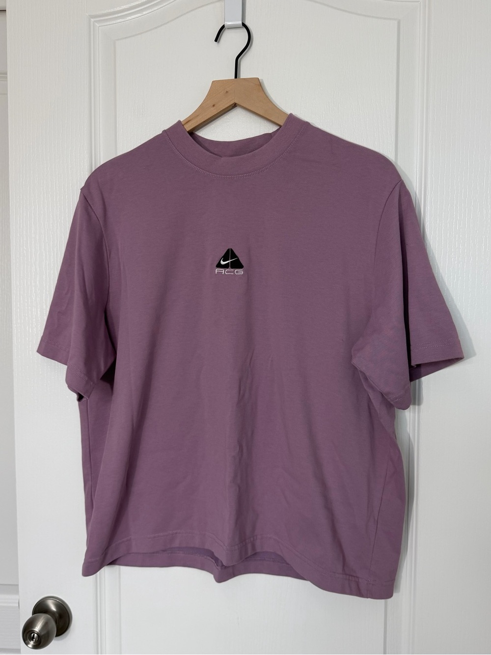 Nike ACG Purple Crop Top Crewneck T-Shirt Large
